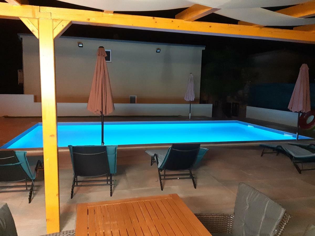 Apartmani Galic マスレニツァ エクステリア 写真